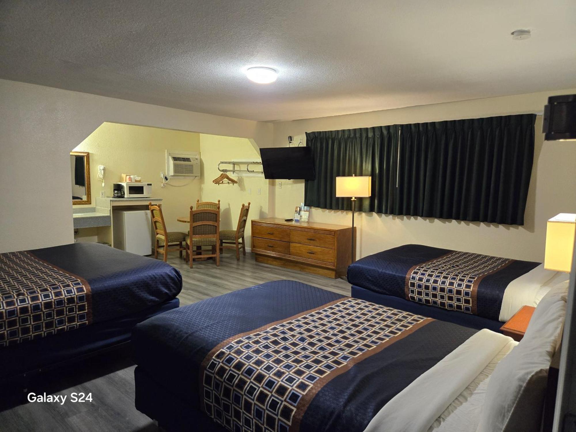 Rodeway Inn & Suites Blythe I-10 Exteriör bild