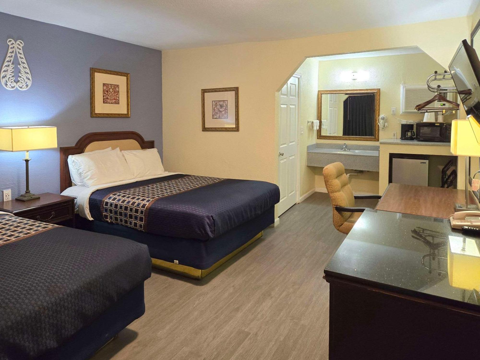 Rodeway Inn & Suites Blythe I-10 Exteriör bild