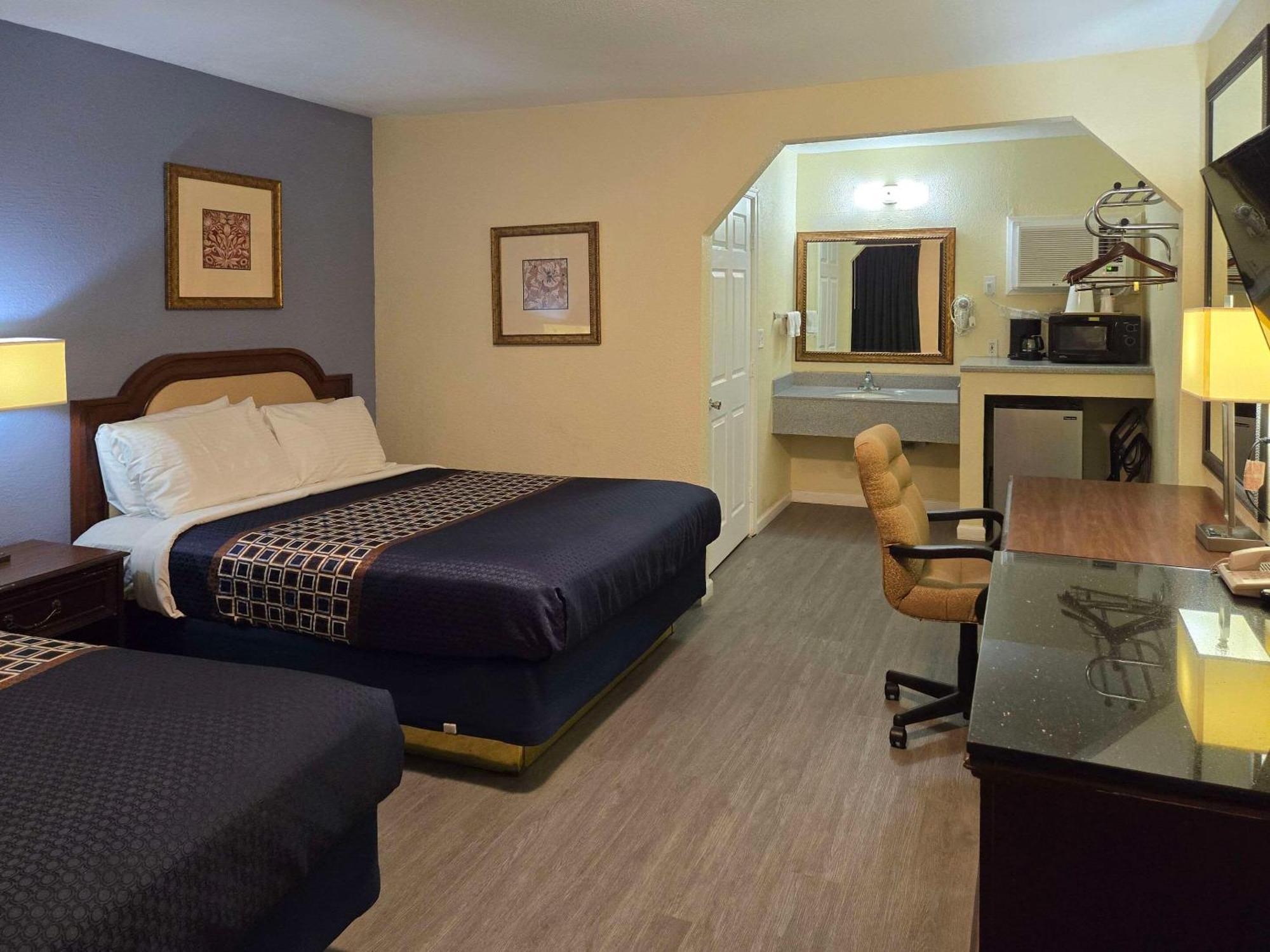 Rodeway Inn & Suites Blythe I-10 Exteriör bild